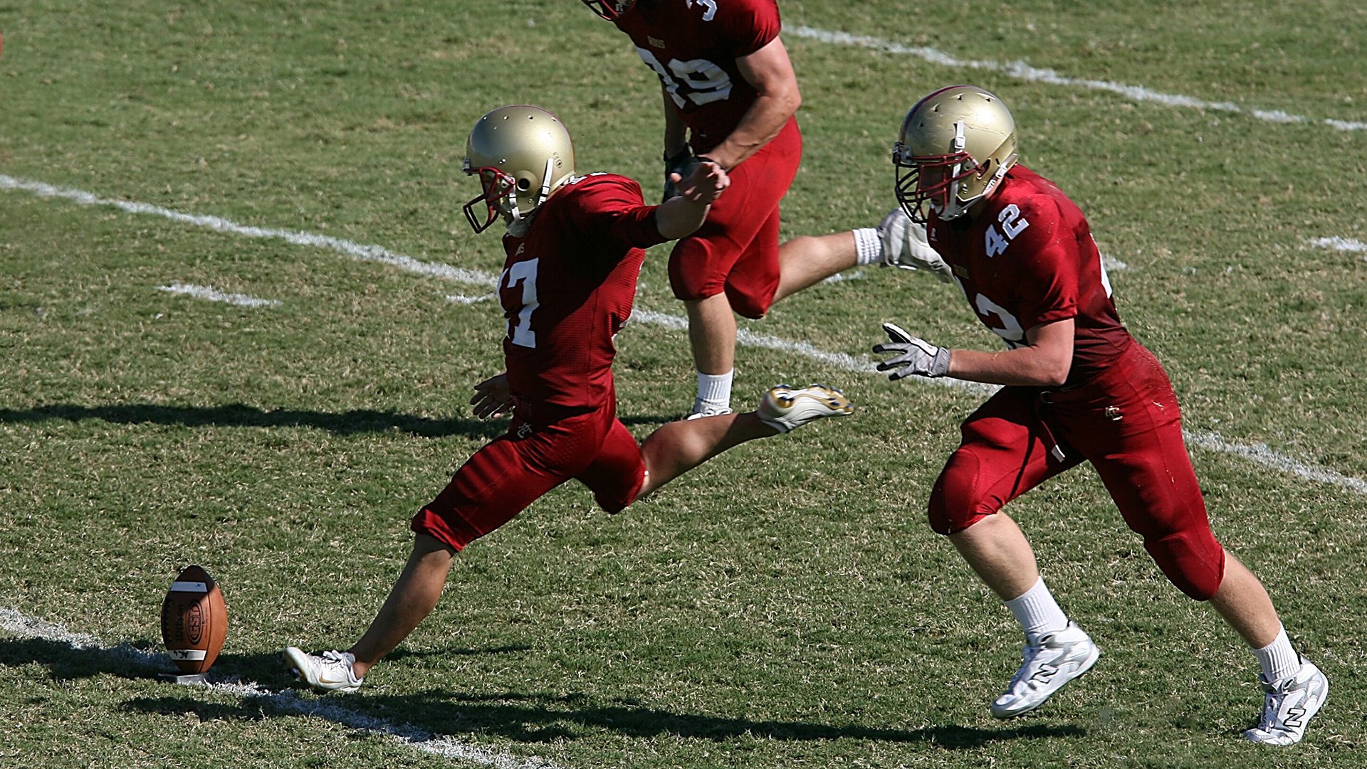 开云电竞入口-女子足球联赛新星崛起，女子足球联赛新星崛起视频